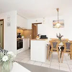 Haus Titania 12 * Grömitz