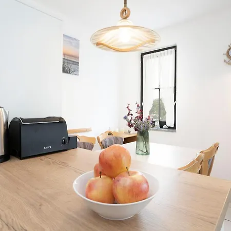 Haus Titania 12 * Grömitz